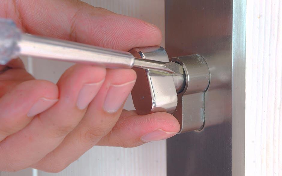 changer un barillet de porte d'entrée Maisons-Laffitte